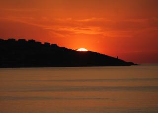 Sol eixint per la Torre Bellver