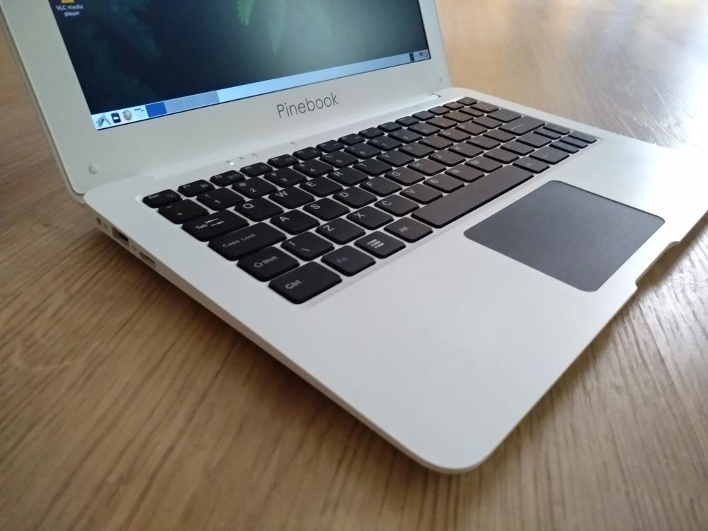 FreeBSD 13-CURRENT al portàtil Pinebook