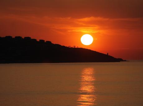 Sol eixint per la Torre Bellver
